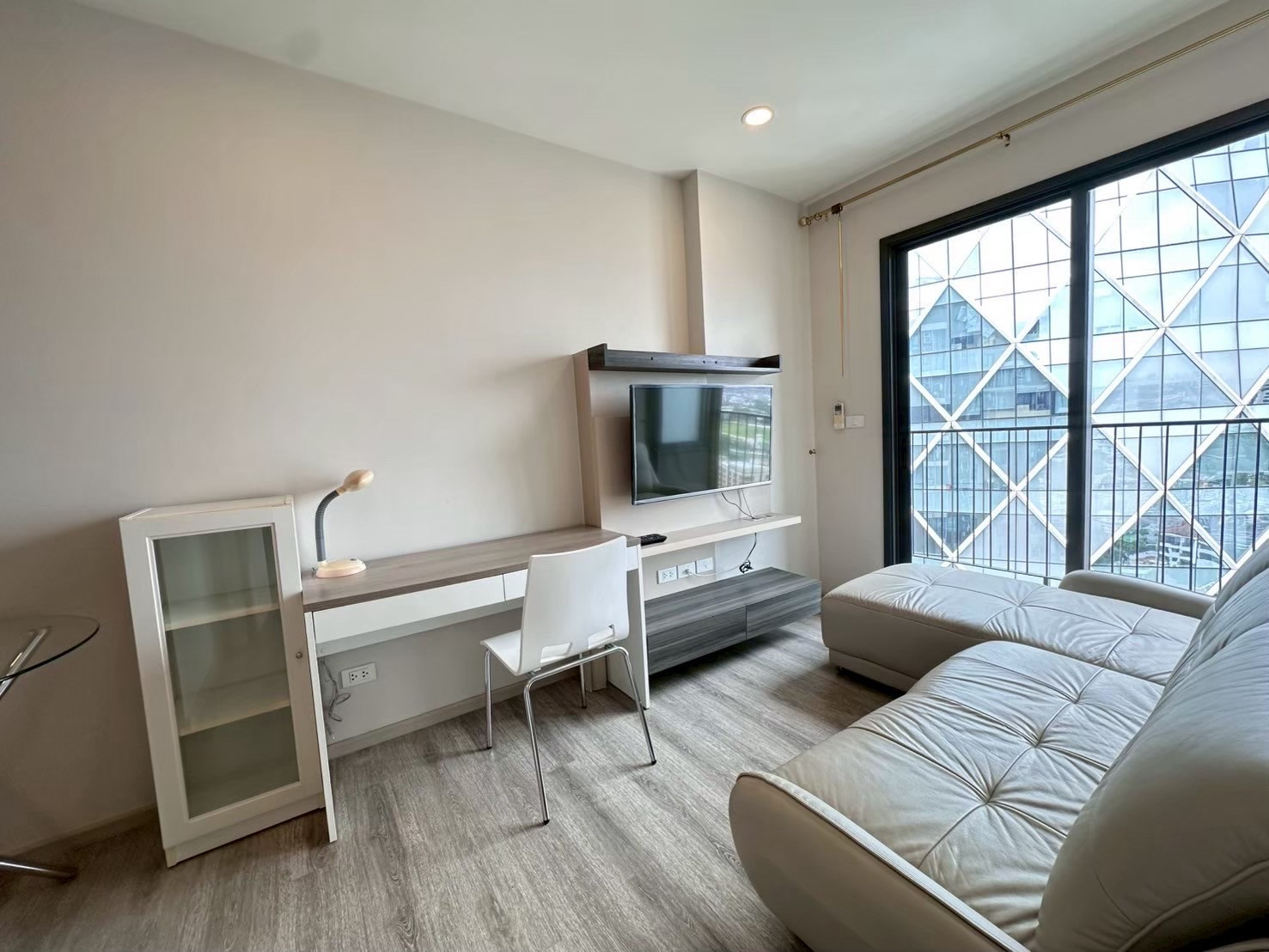 Don't be slow‼ ️‼ ️ Beautiful room with real room, corner room‼ ️ Call now 0952896562‼ ️