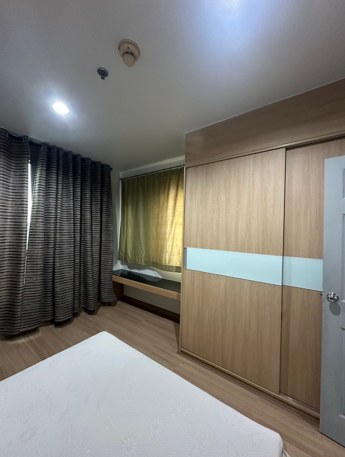 🌳 ให้เช่าคอนโด Life @ Ratchada Huaikwang ขนาด 41 ตรม. 1 นอน สนใจนัดดูห้อง  0955498236 – รูปที่ 4