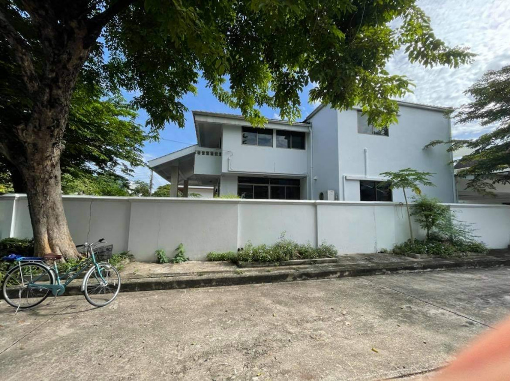 Panya Village for sell 210sq wah 3+1bed 3bath+2maid 47,000,000 Am: 0656199198