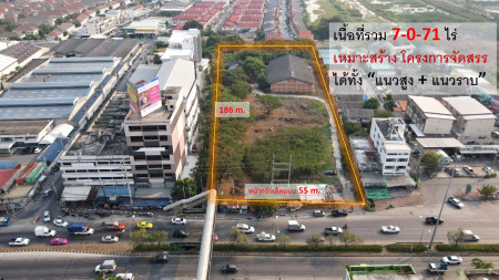 Land for sale on Thepharak Road. (Near the motorway entry point 100 m.+ Near Mega Bangna 6 Km.) Area 7-0-71 rai, suitable for building an allocated project.