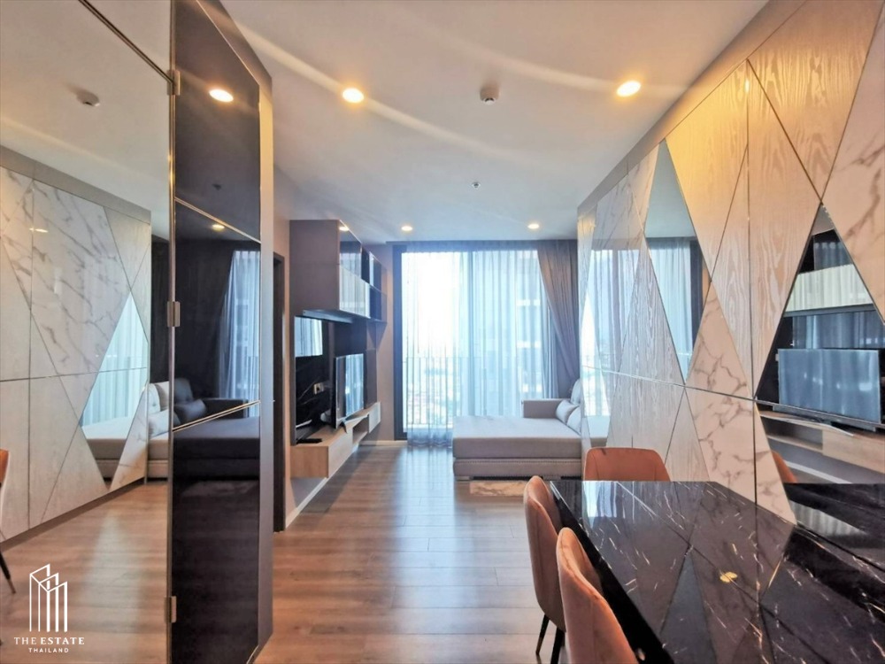 SALE & RENT Condo at good price!!! Whizdom Essence *High floor 20+ High Rise condo completes a new perspective. For the ultimate in superior living RENT@32,000 Baht / Sale@8,090,000 Baht SALE & RENT Condo at good price!!! Whizdom Essence *High floor 20+ High Rise condo completes a new perspective. For the ultimate in superior living RENT@32,000 Baht / Sale@8,090,000 Baht