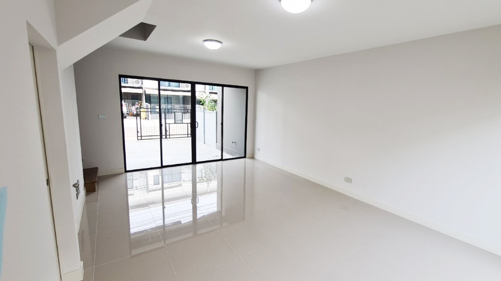 ขายบ้านกลางเมือง ปิ่นเกล้า จรัญ Townhome (หลังมุม) ใหม่มากๆ – รูปที่ 4