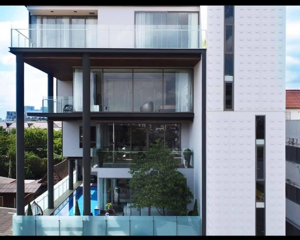 ขายบ้าน กึ่ง โฮมออฟฟิต พร้อมสระว่ายน้ำ“ บ้าน 7 ชั้น ชั้นที่ 7 เป็นดาดฟ้า สามารถต่อเติมได้  เนื้อที่ 99 ตรว  พื้นที่ใช้สอย 1,245 ตรม บ้านสไตร์ Modern luxury มีลิฟท์ส่วนตัว – รูปที่ 4