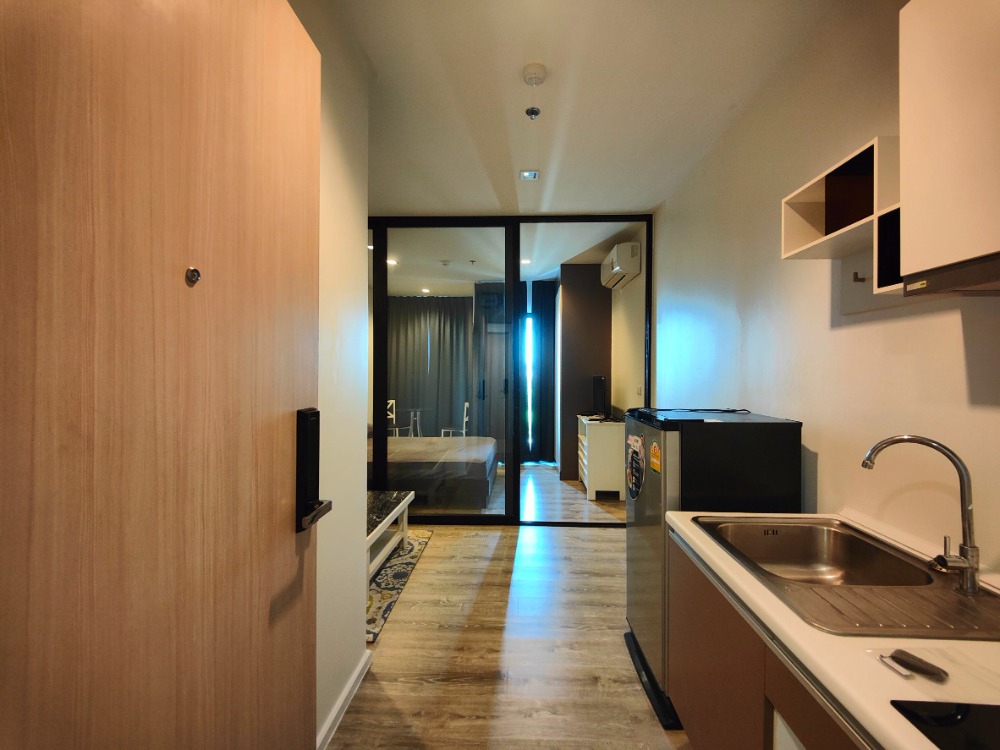 For RENT and SALE Knightsbridge Sky River Ocean 8th floor 26 Sqm. Close to BTS Pak Nam