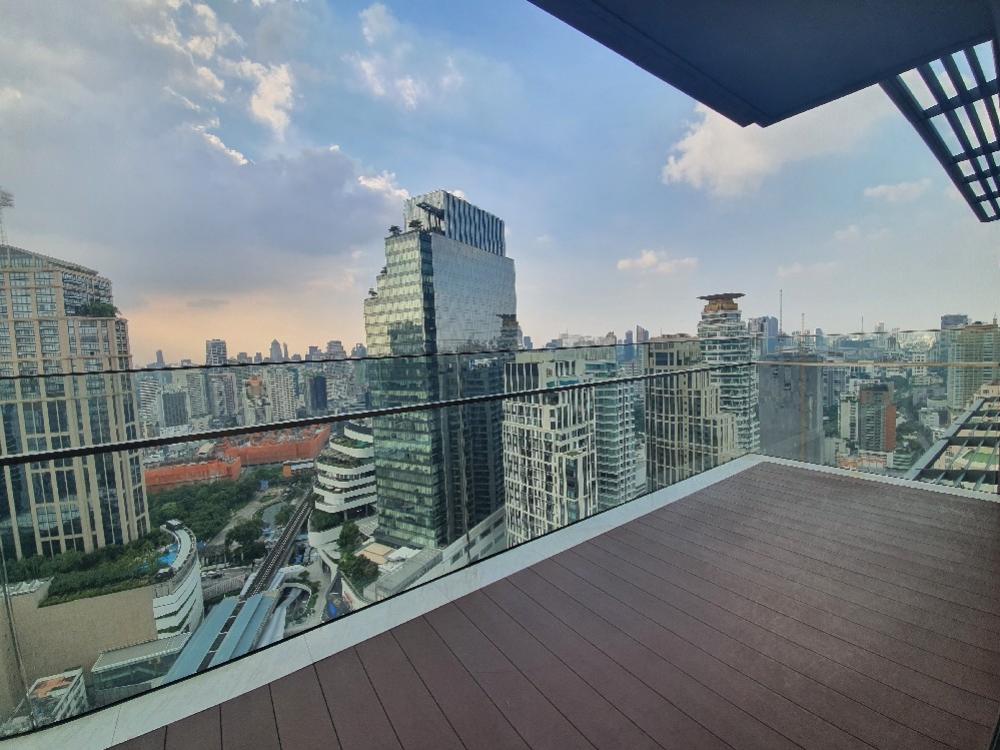 Rent 245K for 3 bedroom high floor at Marque Sukhumvit Rent 245K for 3 bedroom high floor at Marque Sukhumvit
