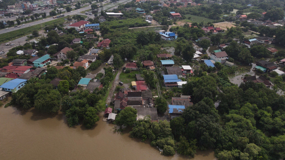 Land for sale by the river in front of the water, Pa Sak, width 26 meters, Nakhon Luang District, Phra Nakhon Si Ayutthaya, consisting of old houses more than 200 years old, waterfront buildings, piers, jet skis. – รูปที่ 3
