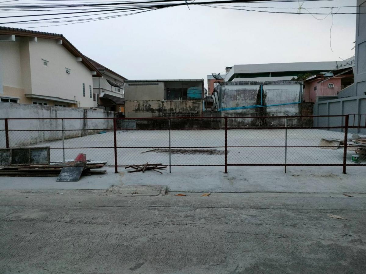 ( for rent) Vacant land, area 102 square wah, width 20 meters, depth 20 meters, suitable for a warehouse, road in the alley in front is 8 meters wide, 12,000 baht per month. – รูปที่ 2