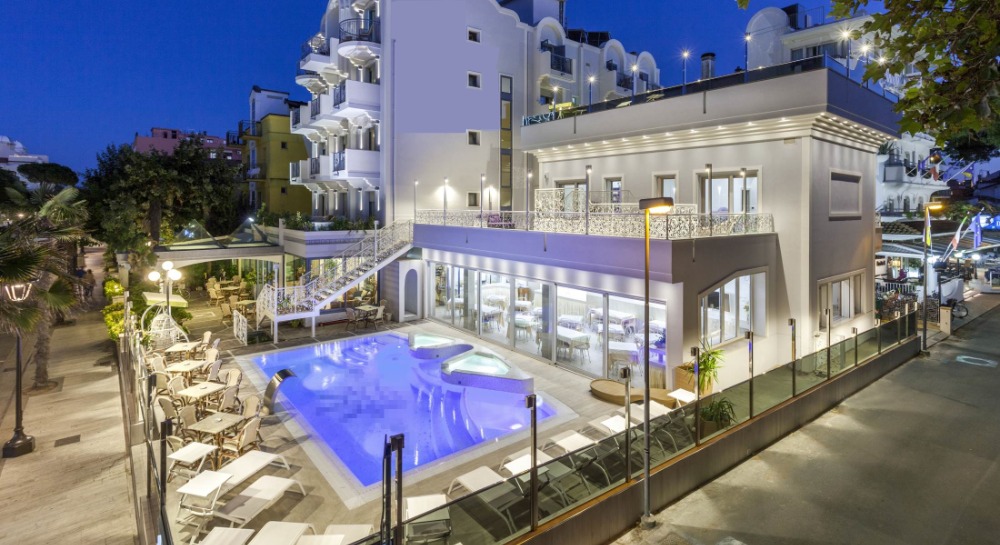 Selling a 4-star luxury hotel with 62 rooms in Chiang Rai. Selling a 4-star luxury hotel with 62 rooms in Chiang Rai.