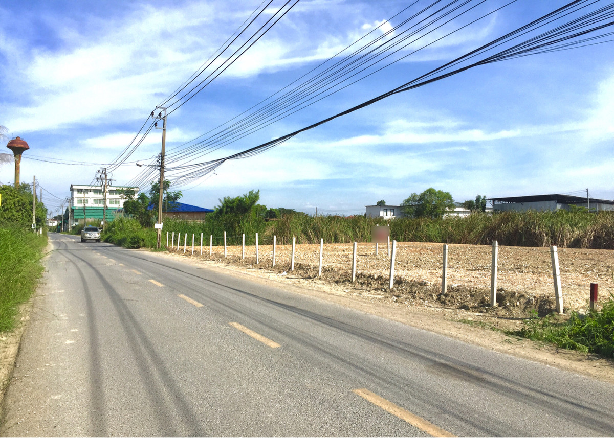 Land for sale, 200 square wah, Romklao, Minubree, Ladkrabang, near the Orange and Pink lines. Near the Airport Rail Link Suvarnabhumi Airport Land has been filled. Land for sale, 200 square wah, Romklao, Minubree, Ladkrabang, near the Orange and Pink lines. Near the Airport Rail Link Suvarnabhumi Airport Land has been filled.