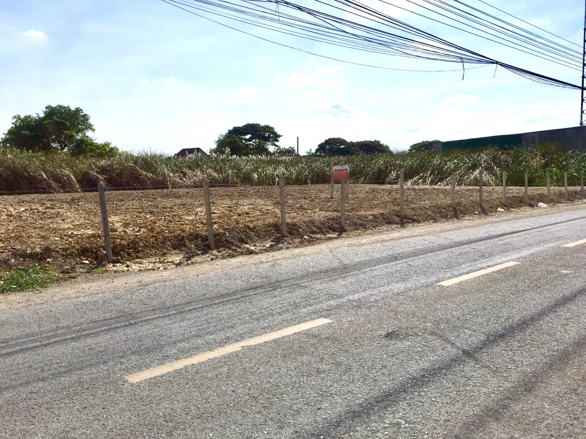 Land for sale 100 square wa, Rom Klao, Min Buri, near the orange and pink lines. near the Airport Rail Link Suvarnabhumi Airport Land for sale 100 square wa, Rom Klao, Min Buri, near the orange and pink lines. near the Airport Rail Link Suvarnabhumi Airport