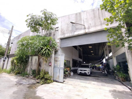 Warehouse for sale, Thepharak, Bang Phli District, Samut Prakan Province (with continuous tenants for more than 7 years, never outstanding rent) 300 sq m, usable area 1200 sq m.