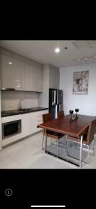 Condo noble ploenchit for rent