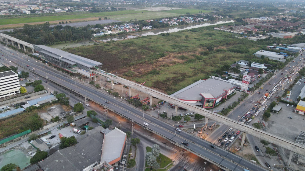 ขาย ที่ดินติดรถไฟฟ้า 3:3:59 ไร่ ติดถนน ร่มเกล้า และ รามคำแหง และสุวินทวงศ์ ติดสี่แยก เดินลงจากรถไฟฟ้าทั้งสองสายสายสีชมพูและสายสีเหลืองทำเลดีมาก – รูปที่ 2