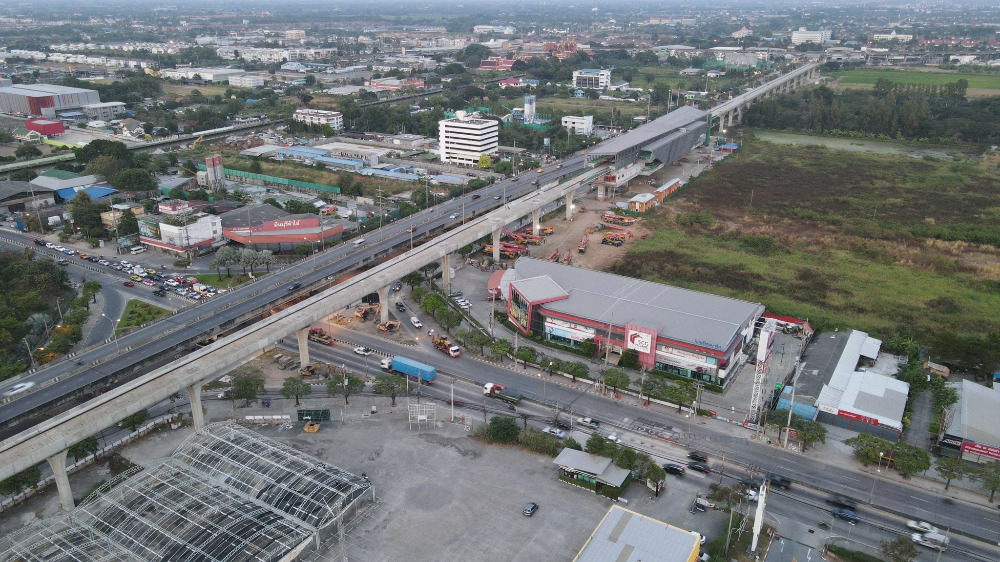 ขาย ที่ดินติดรถไฟฟ้า 3:3:59 ไร่ ติดถนน ร่มเกล้า และ รามคำแหง และสุวินทวงศ์ ติดสี่แยก เดินลงจากรถไฟฟ้าทั้งสองสายสายสีชมพูและสายสีเหลืองทำเลดีมาก – รูปที่ 4