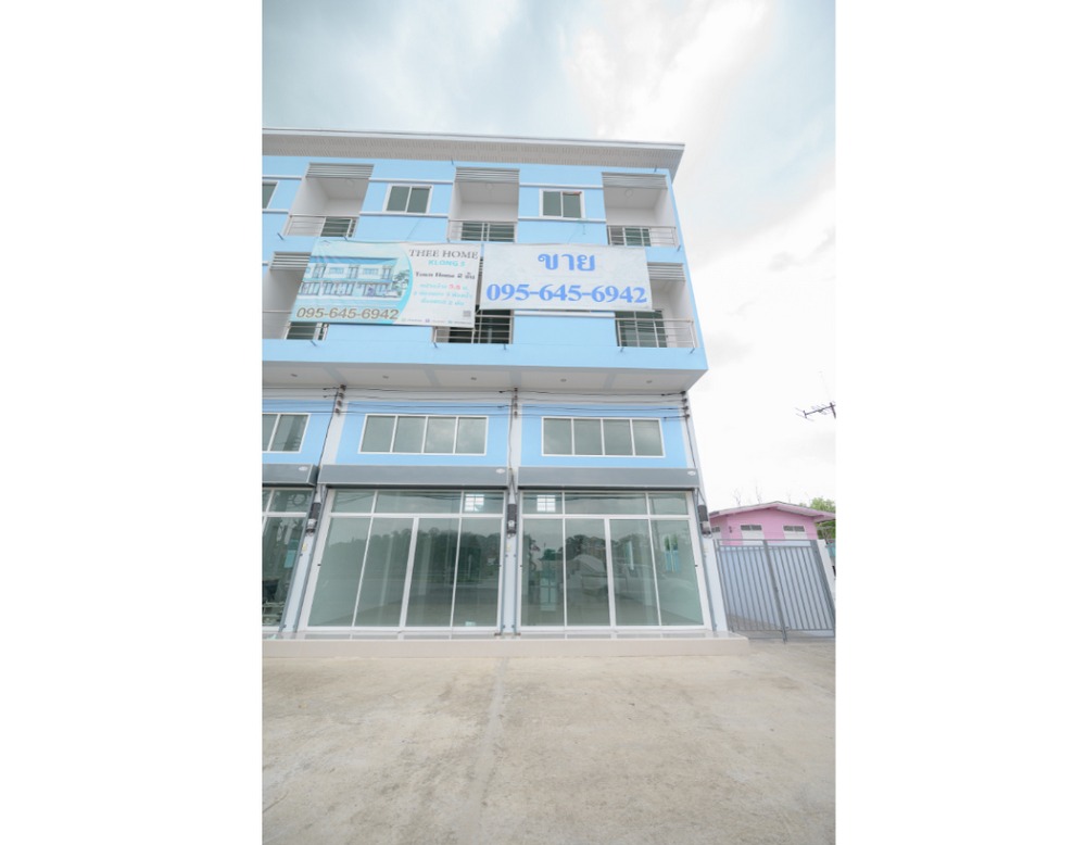 For inquiries, call 095-645-6942 THEE Home Pathumthani Klong 5, new home office, 3.5 floors, 168 square meters, 2 bedrooms, 3 bathrooms, near the dark green BTS, Khu Khot Station. – รูปที่ 2