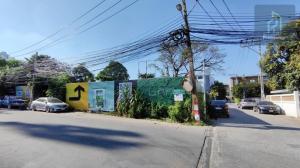 Land for sale, Phatthanakan 32, size 1 rai 56 sq.wa, good location, wide front, corner plot, convenient to travel to business district.
