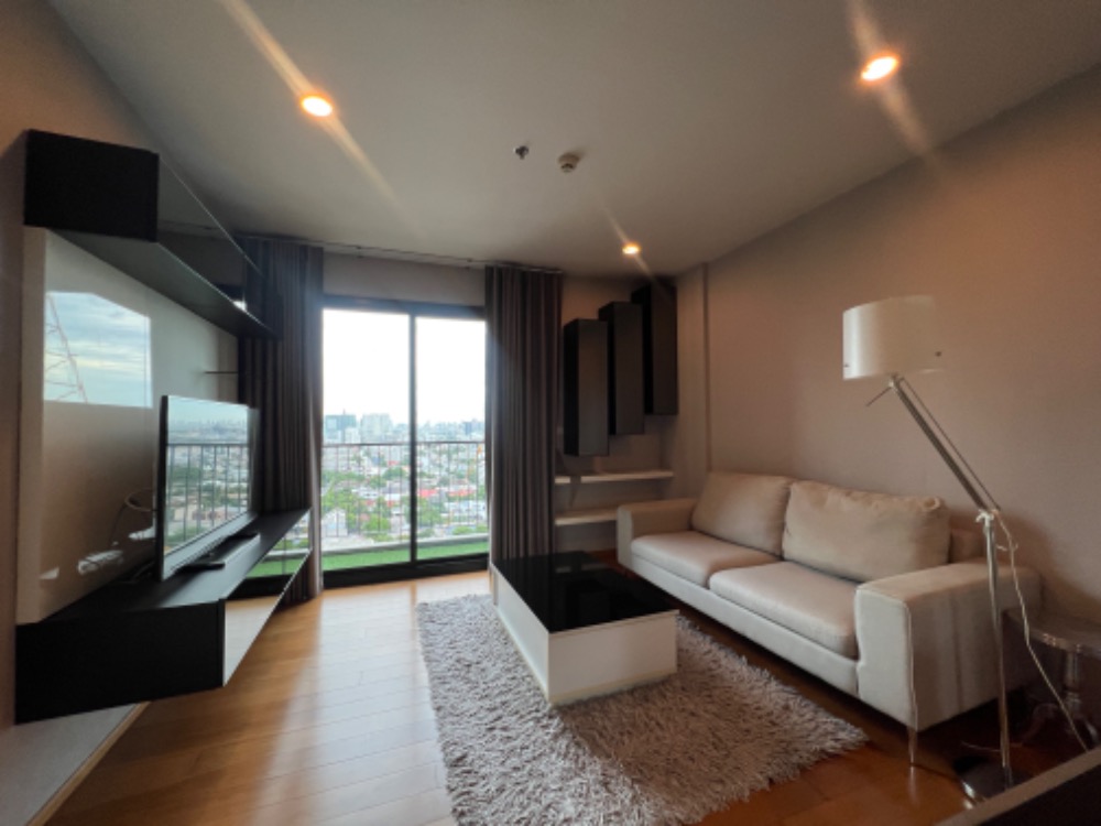 For Rent the Vertical Ari 1 bed special deal!! ☘️