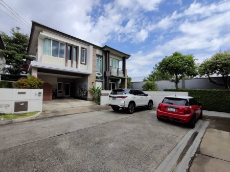 Selling very cheap! Casa Legend Kaset-Nawamin house, near the expressway ( #behind the corner + add extra for the whole house) 61.1 sq.wa. 220 sq.m., the last one can park many cars. Selling very cheap! Casa Legend Kaset-Nawamin house, near the expressway ( #behind the corner + add extra for the whole house) 61.1 sq.wa. 220 sq.m., the last one can park many cars.
