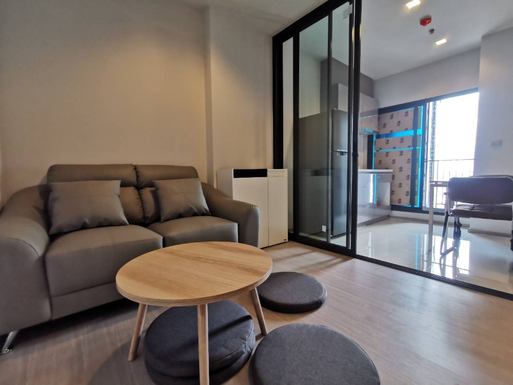 Condo life asork rama9 for rent Condo life asork rama9 for rent