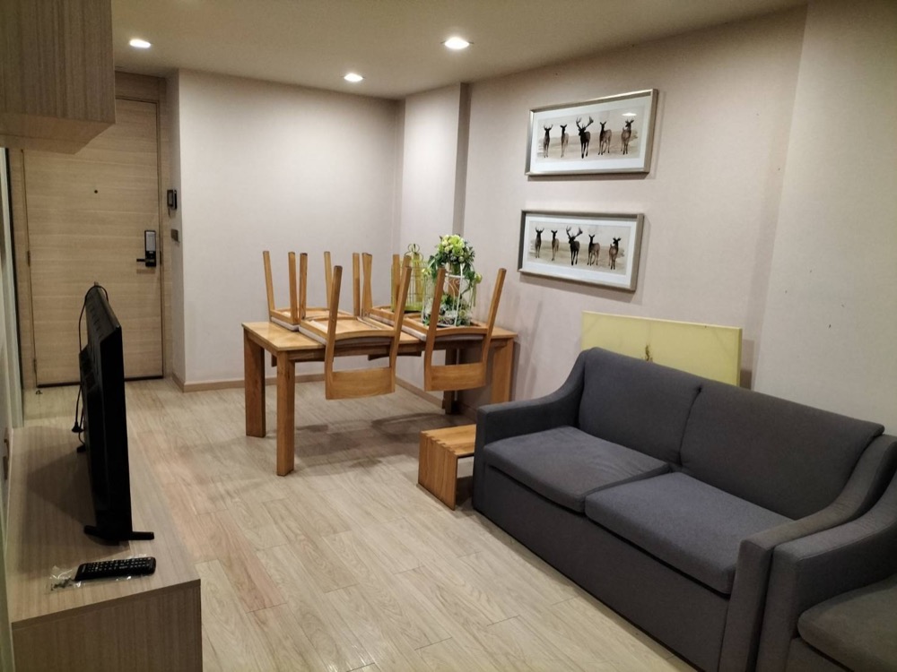 for rent T One Phaholyothin 32 2 bed special deal !!