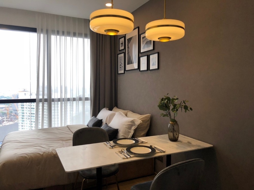 For Rent Ashton Chula Silom Studio 24 Sqm 22,000 thb Fully Furnish , Foreign Welcome