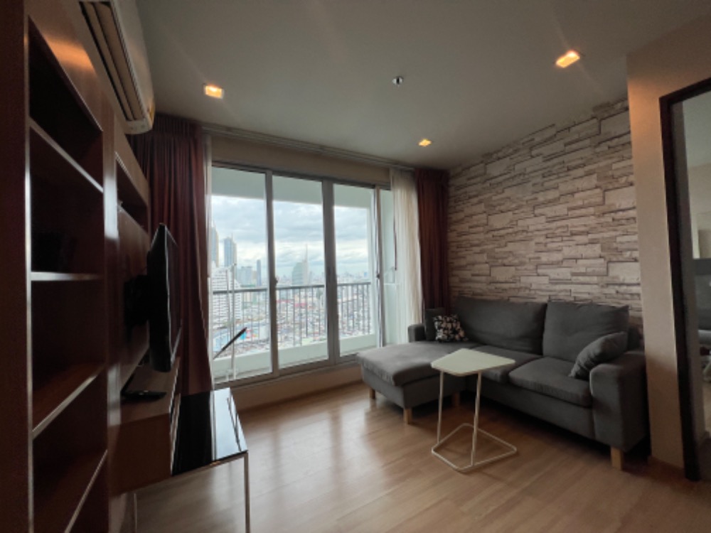 for rent Rhythm sathorn 2 bed special deal !!