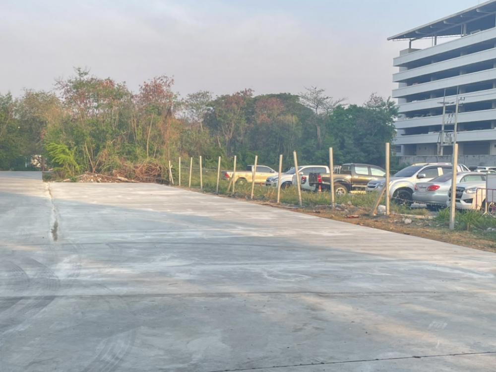 Frontage land for rent, Bang Na Trat, near Suvarnabhumi Airport, near Laem Chabang Port, convenient reach Frontage land for rent, Bang Na Trat, near Suvarnabhumi Airport, near Laem Chabang Port, convenient reach