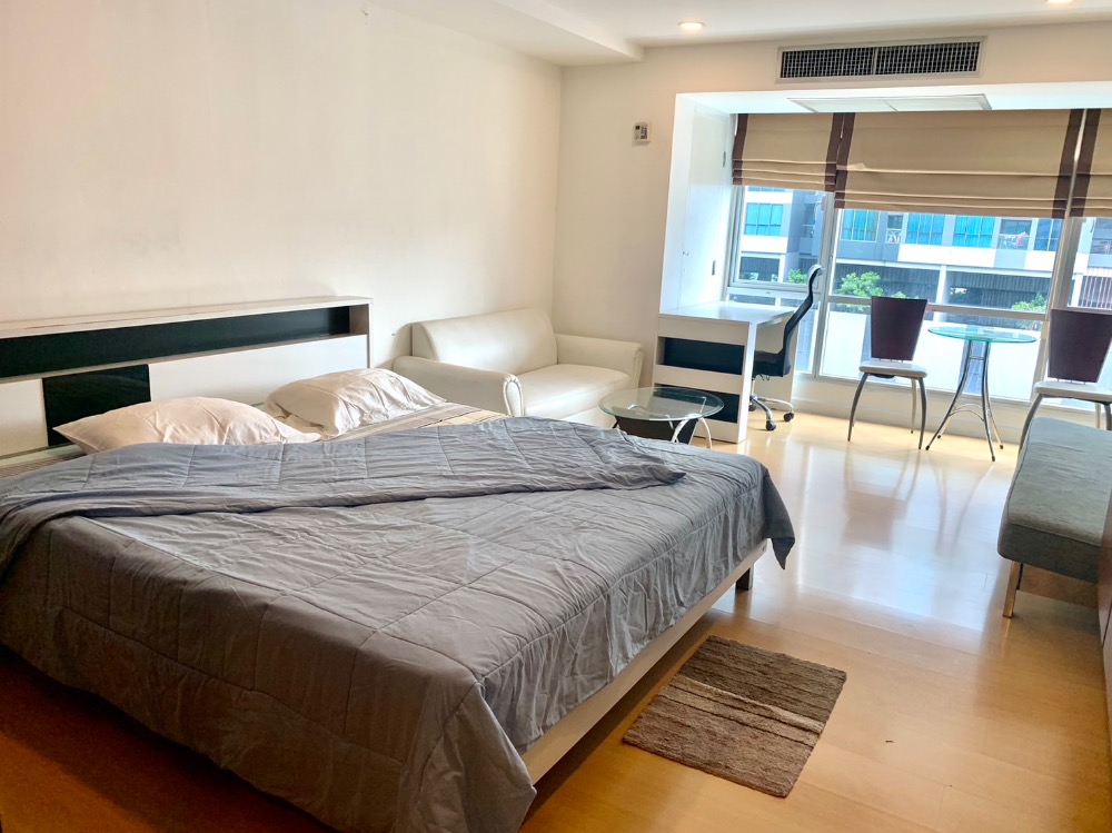 for Rent Trendy condo 1 bed special deal!!