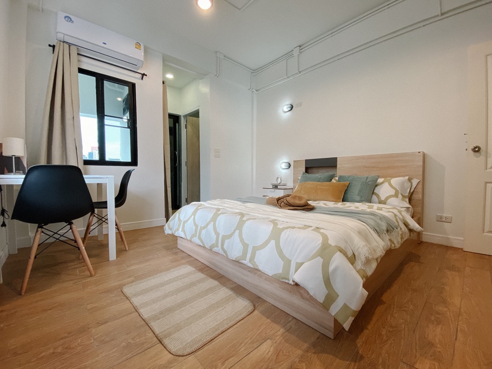 Monthly short-term rental Ban Tha Phra (Apartment) near MRT Tha Phra Charan Soi 4, decorated like a condo, fully furnished, Family room