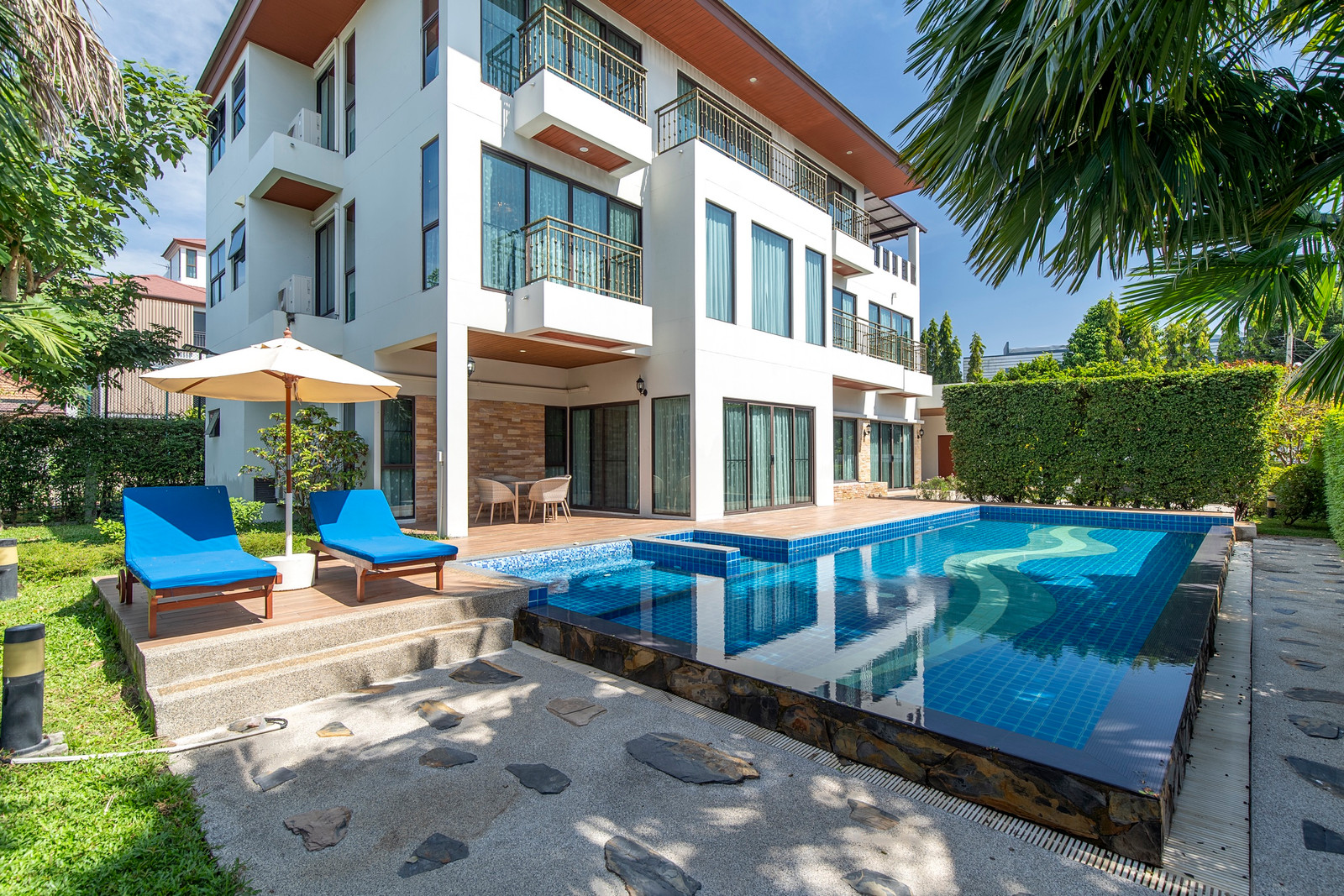 Perfect Masterpiece Rama9 for rent Perfect Masterpiece Rama9 for rent