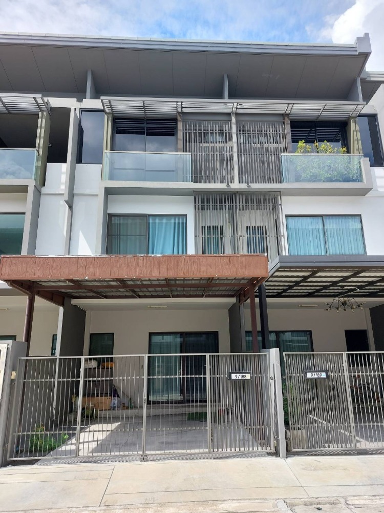 Landmark Ekkamai-Ramintra สุคนธสวัสดิ์ 25 Landmark Ekkamai-Ramintra สุคนธสวัสดิ์ 25