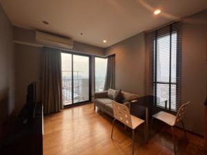 for rent Fuse sathorn taksin 1bed corner units !!
