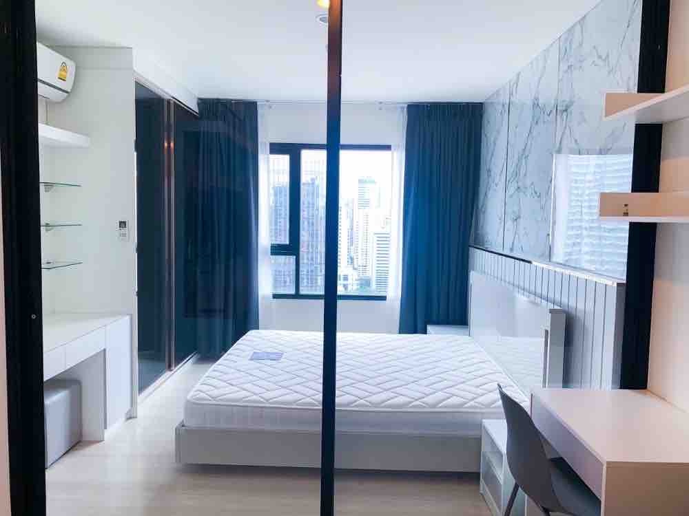 for rent Life asoke 1 bed special price nice room !! 🌈🌈