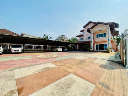 ขาย ออฟฟิศ สภาพดี ซอยนวลจันทร์ เลียบด่วน รามอินทรา พื้นที่ใช้สอย 502 ตรม. เนื้อที่ 2 งาน 7 ตร.วา พร้อมใช้งาน – รูปที่ 2