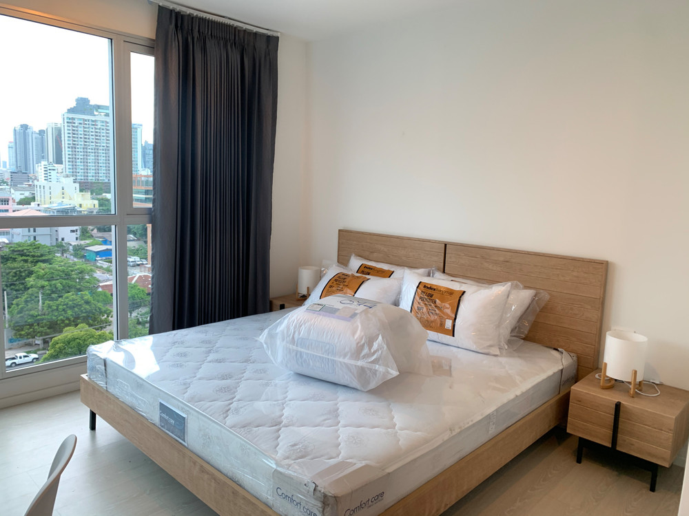for rent Rhythm sathorn narathiwas 2 bed super deal !! 60sqm