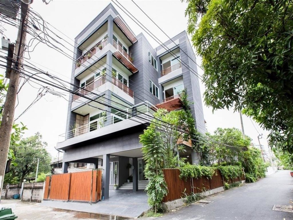 5bedroom  house for rent