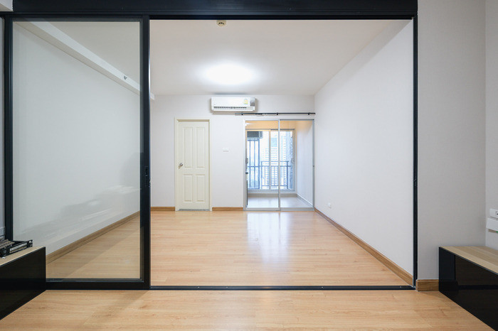 🛫 Selling very cheap, beautiful room!! Studio room (room divider), 19th floor, Building C, only 1.79 million baht!!  // Condo Supalai Veranda Ratchavipha - Prachachuen near MRT Bang Son // 065 356 2745 The Toy 🛬
