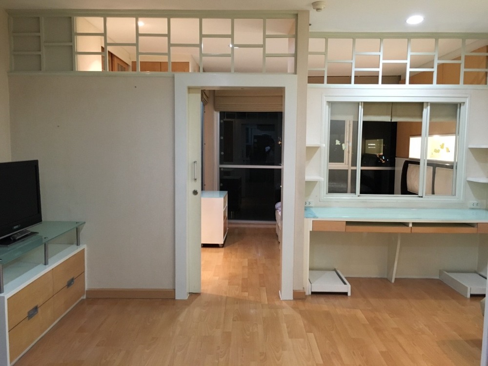 For rent studio room 47 sq.m., Saint Louis Grand Terrace, fully furnished, next to Saint Louis BTS station, 22,000 baht/month For rent studio room 47 sq.m., Saint Louis Grand Terrace, fully furnished, next to Saint Louis BTS station, 22,000 baht/month