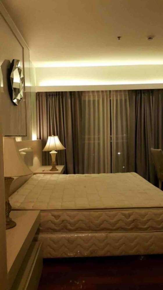 Condo for rent, Noble Aura, newly renovated, 2 bedrooms, 2 bathrooms, wide size, comfortable family Condo for rent, Noble Aura, newly renovated, 2 bedrooms, 2 bathrooms, wide size, comfortable family