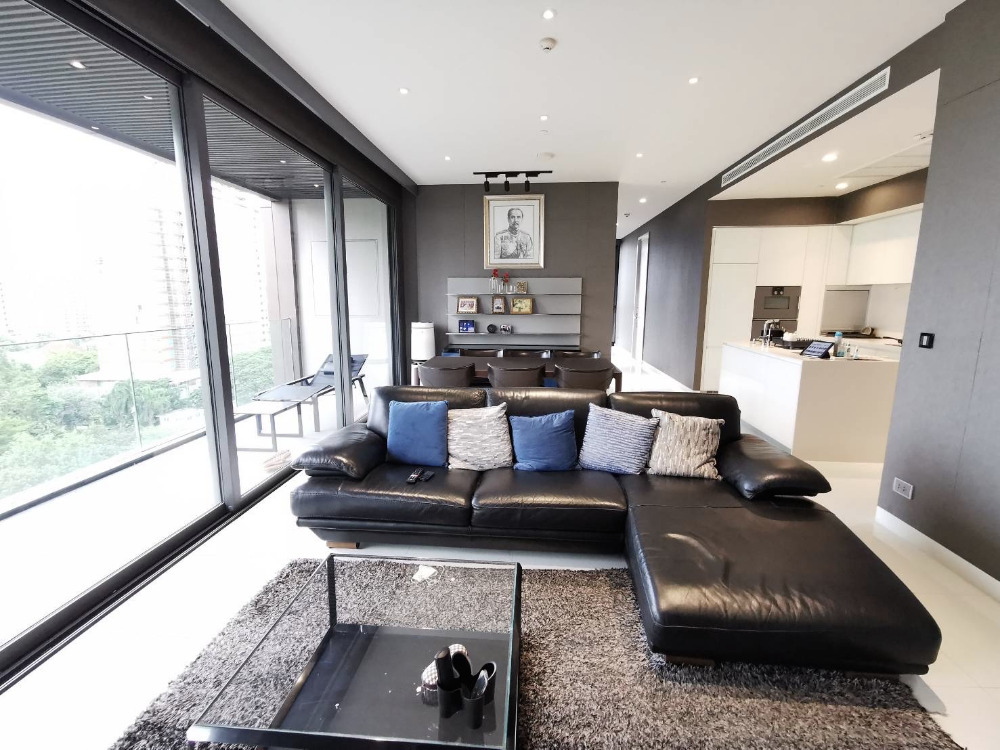 VITTORIO Sukhumvit 39 2bed 3bath 141.67sqm. 54,000,000 Am: 0656199198