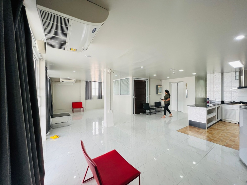 Office for rent/sale อาคารสำนักงานใกล้  MRT.ศุนย์วัฒนธรรม รัชดาภิเษก  ซอย 7 The street เข้าออกได้หลายทาง ใกล้ทางด่วน อาคาร 4 ชั้น พร้อมลิฟท์ ที่จอดรถ 7 คัน – รูปที่ 2