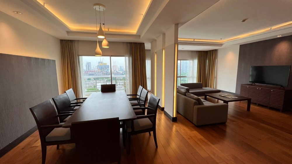 Royal residences park for rent