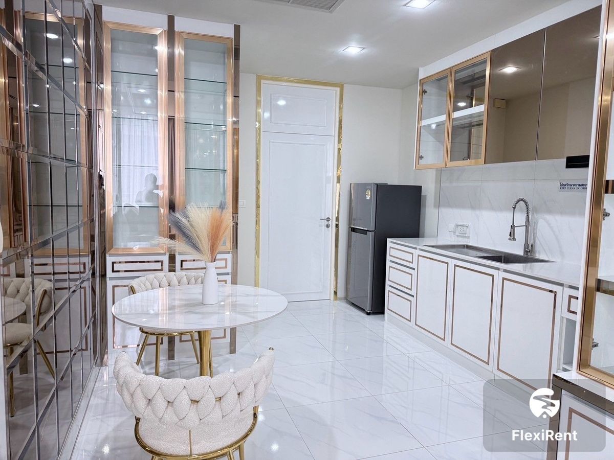 Rental starts at 1 month | Noble Ploenchit 1 Bedroom | Ready to move.