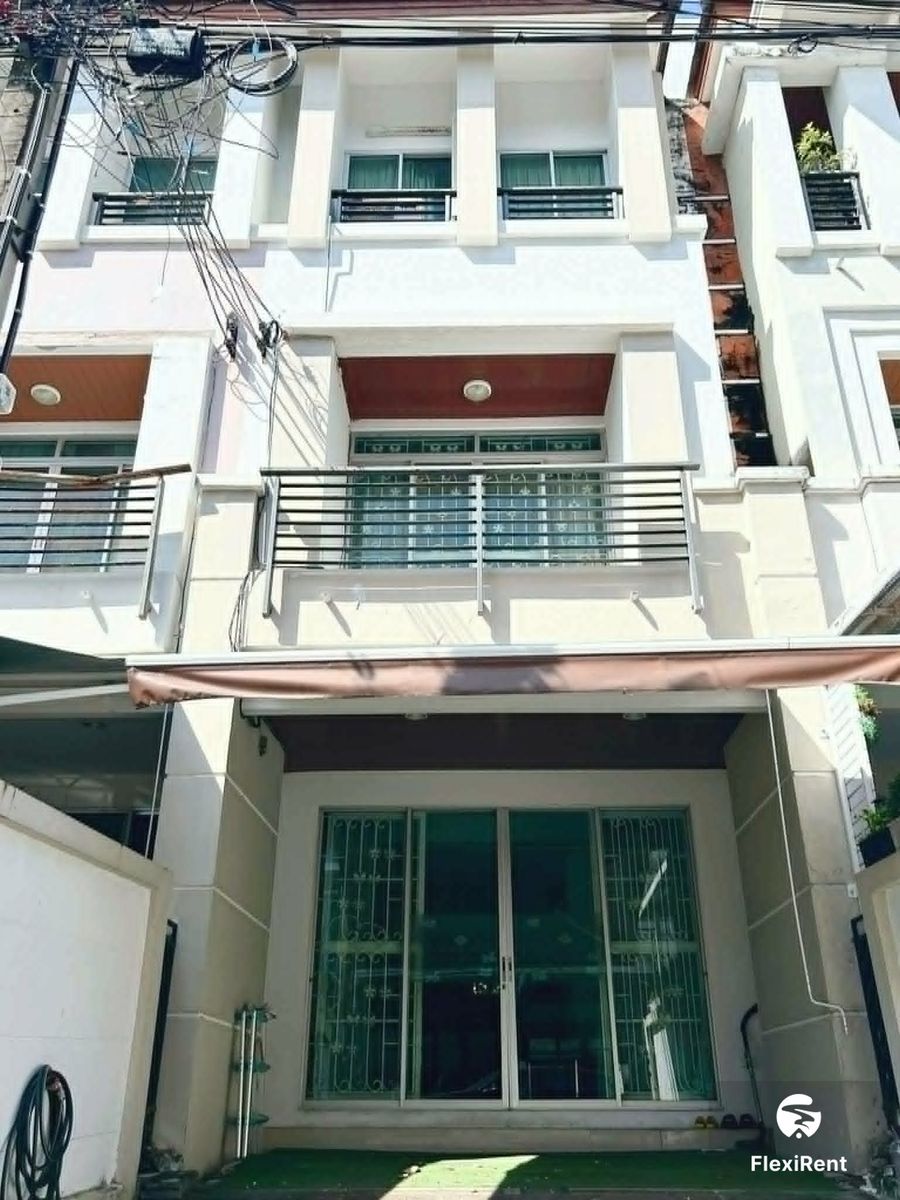Baan Klang Muang The Paris Rama 9 - Ramkamhaeng 3 Bedroom | ready to move. Baan Klang Muang The Paris Rama 9 - Ramkamhaeng 3 Bedroom | ready to move.