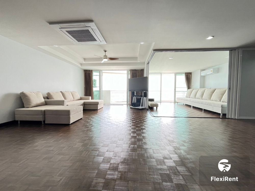 Royal Beach Condo Hat Chao Samran 3 Bedroom | ready to move.