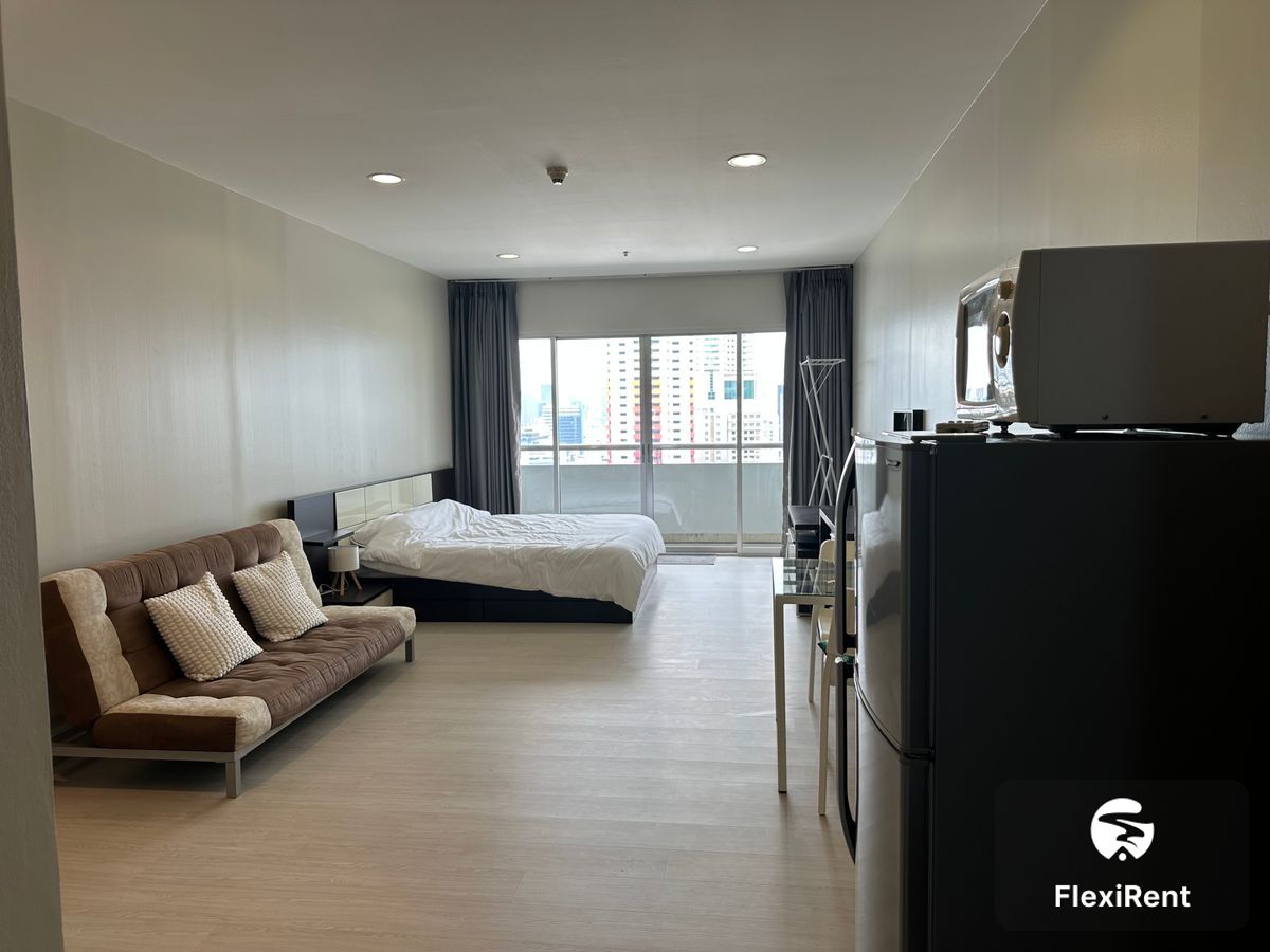 The Platinum Studio | Only 1 month deposit required, ready to move.