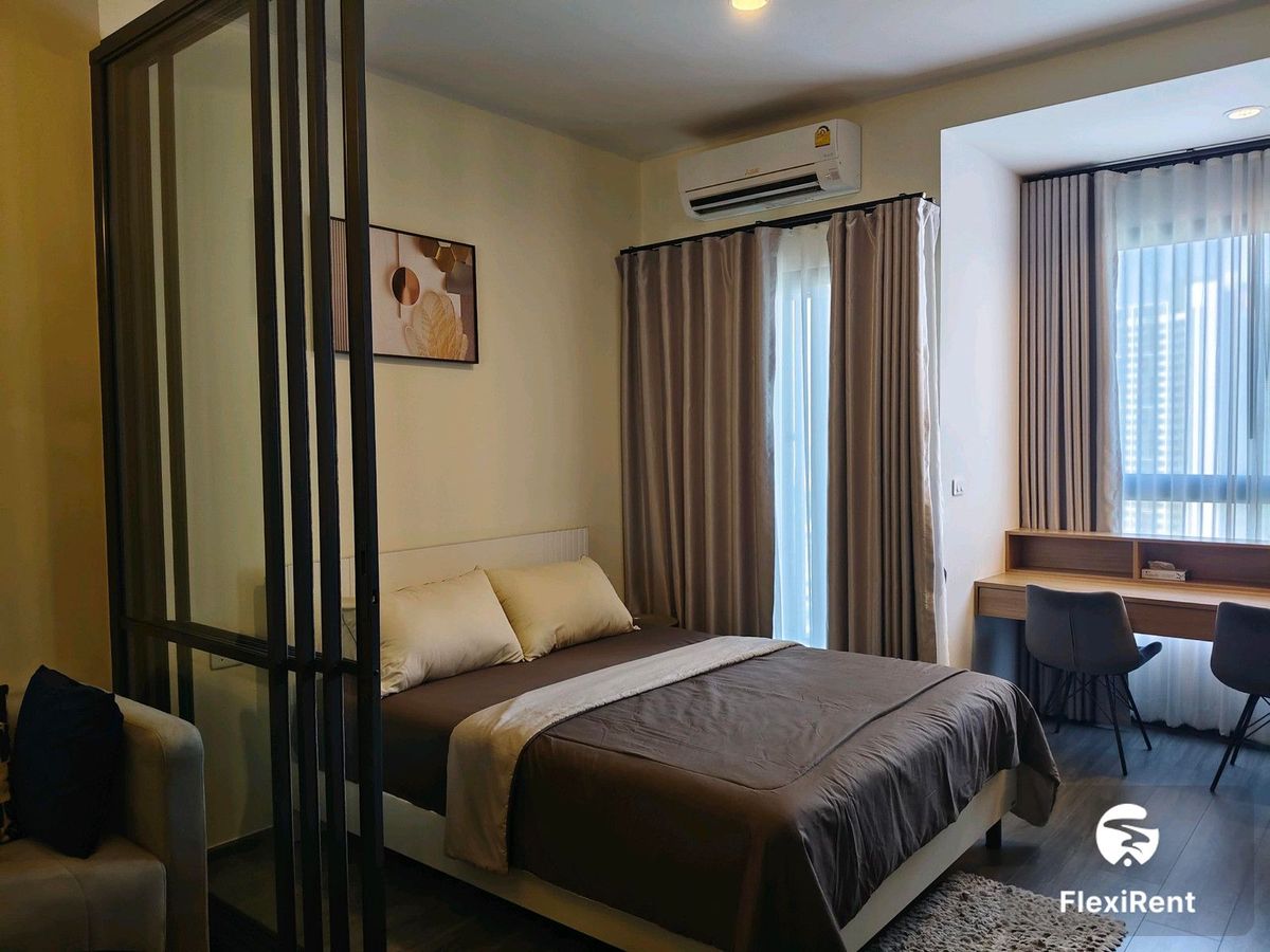 Ideo Sukhumvit - Rama4 Studio | Only 1 month deposit required, ready to move.