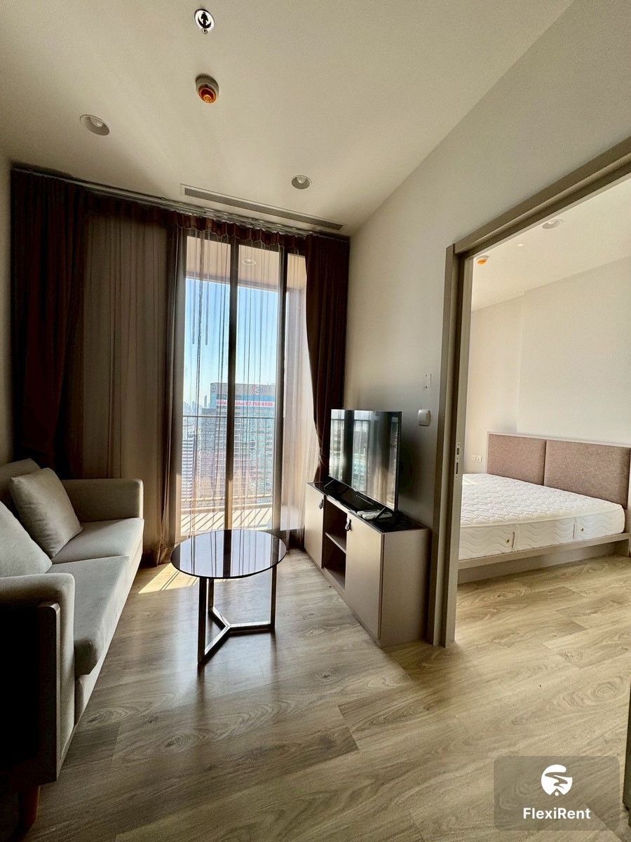 Rental starts at 6 month | Oka Haus Sukhumvit 36 1 Bedroom | Only 1 month deposit required, ready to move.