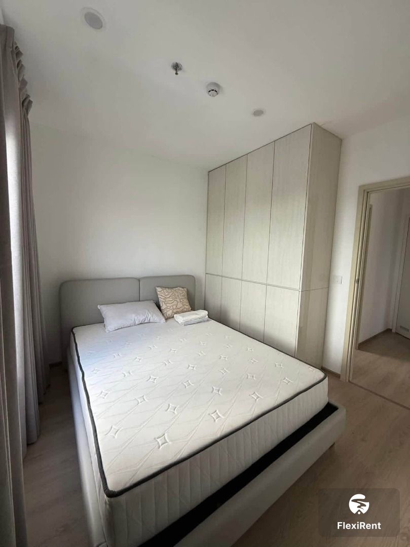 Life Rama 4 - Asoke 2 Bedroom | Only 1 month deposit required, ready to move.