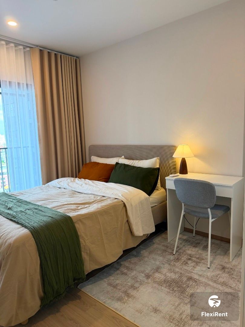 Life Rama 4 - Asoke 1 Bedroom | Only 1 month deposit required, ready to move.